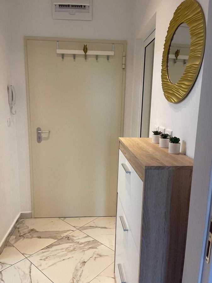 Sun&Moon Apartment Обзор Экстерьер фото